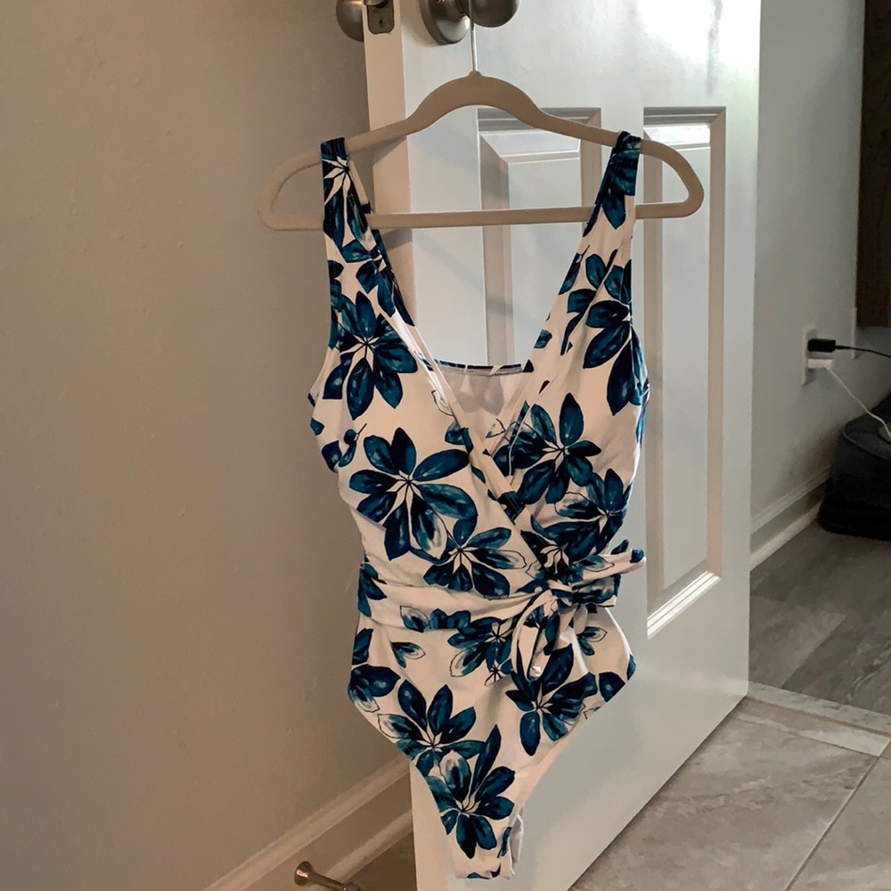 Niptuck bathing suit